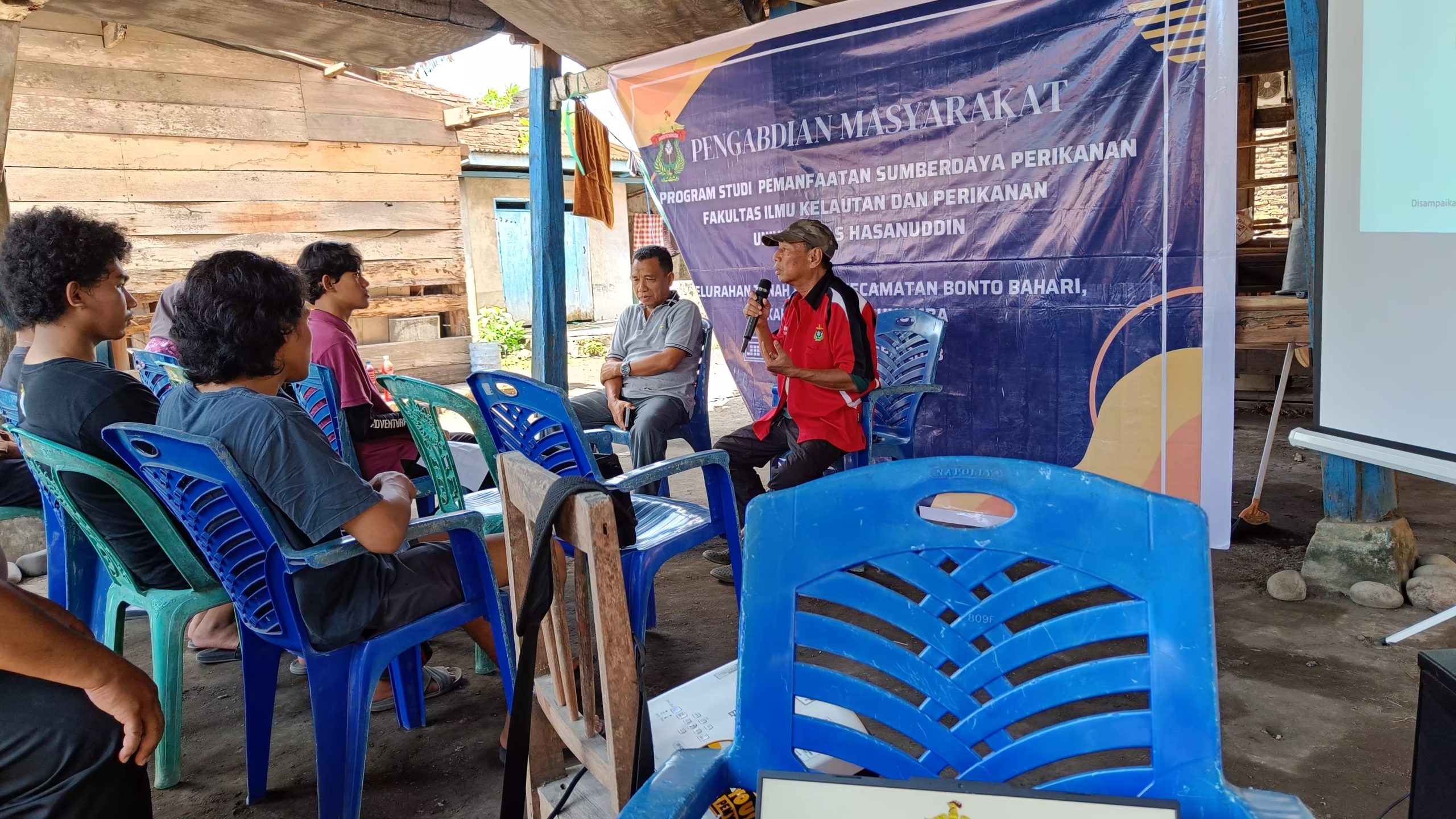 Enhancing Community Awareness on Measured Fisheries Regulations: A Community Service Initiative by the Capture Fisheries Study Program, Hasanuddin University in Tanah Beru, Bulukumba